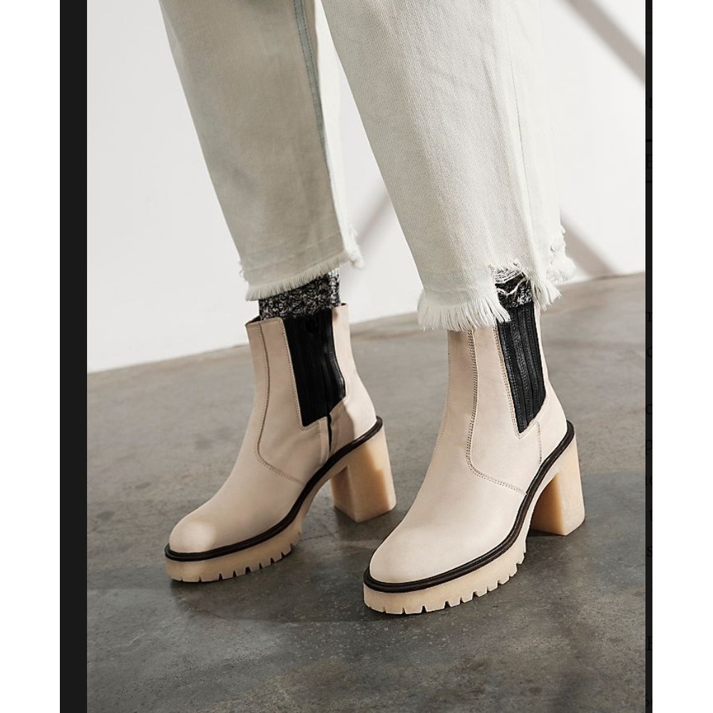Free People Chelsea Boot Leather Chunky Heel Side Zipper Made in Spain New Bone